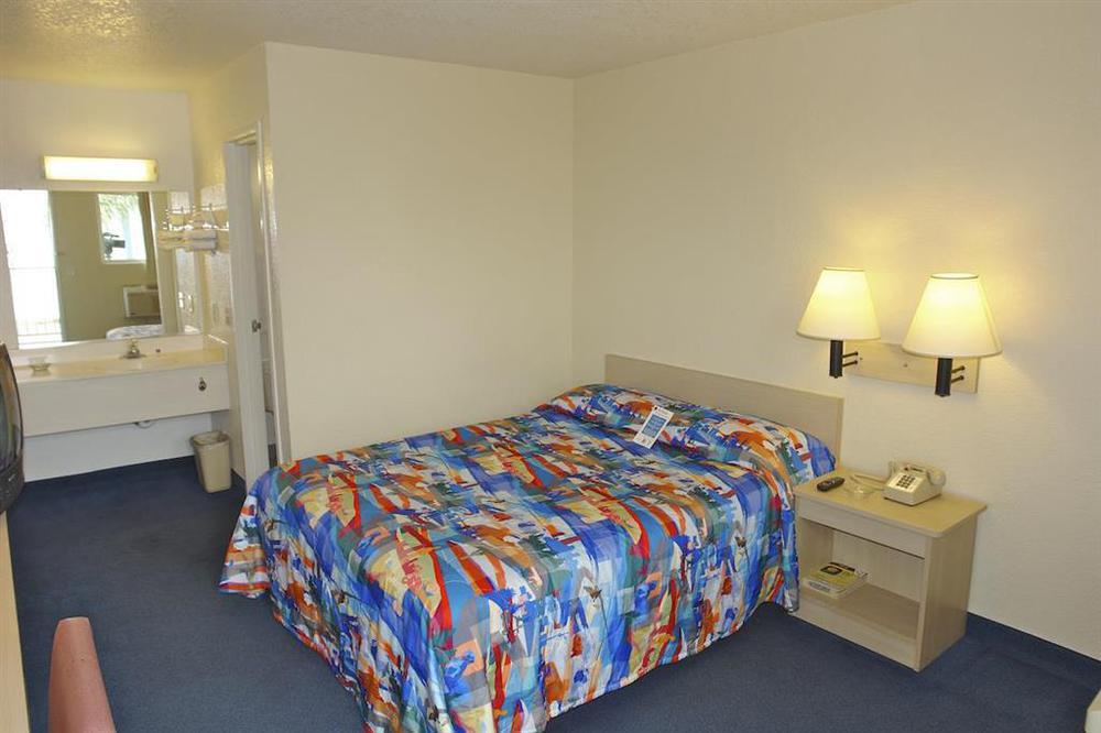 Motel 6-Anaheim, Ca - Fullerton East 객실 사진