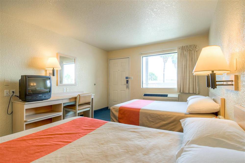 Motel 6-Anaheim, Ca - Fullerton East 객실 사진