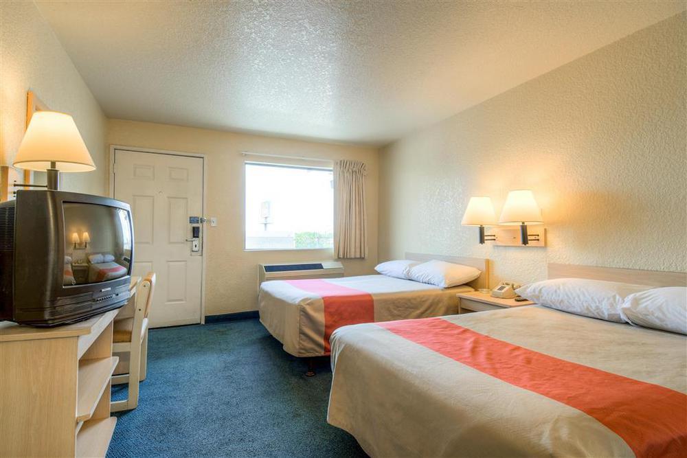 Motel 6-Anaheim, Ca - Fullerton East 객실 사진