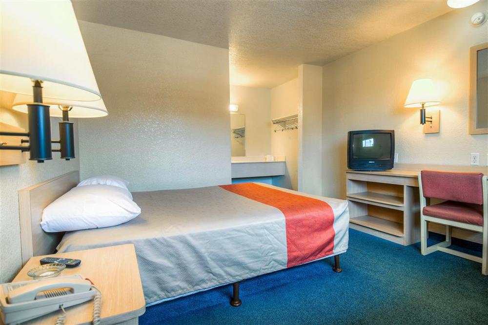 Motel 6-Anaheim, Ca - Fullerton East 객실 사진